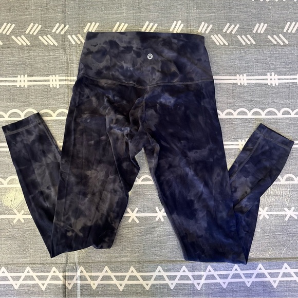 Lot of 4 Lululemon Size 6 Pants, Yoga, Sweatpants, Joggers, great condition! - Picture 5 of 15